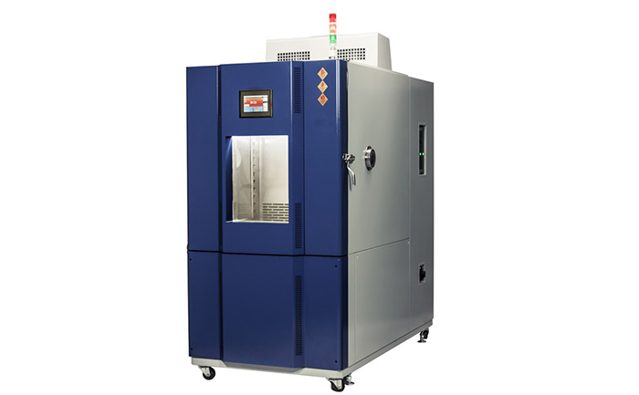 恒溫恒濕試驗(yàn)箱在買回來(lái)使用時(shí)要注意什么？